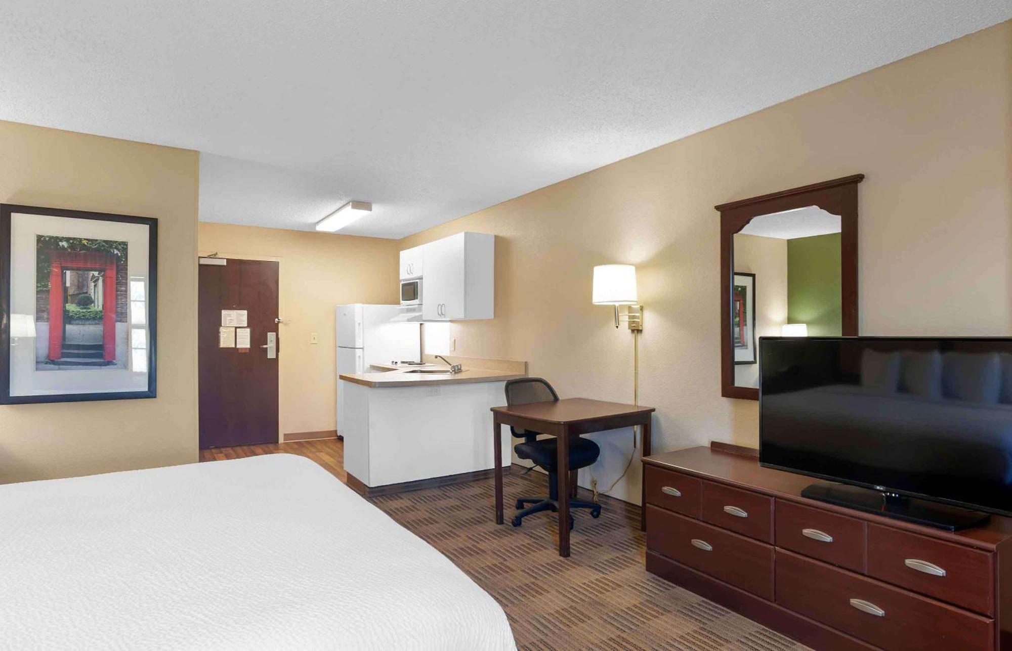 Extended Stay America Suites - Boston - Waltham - 52 4Th Ave Exterior foto