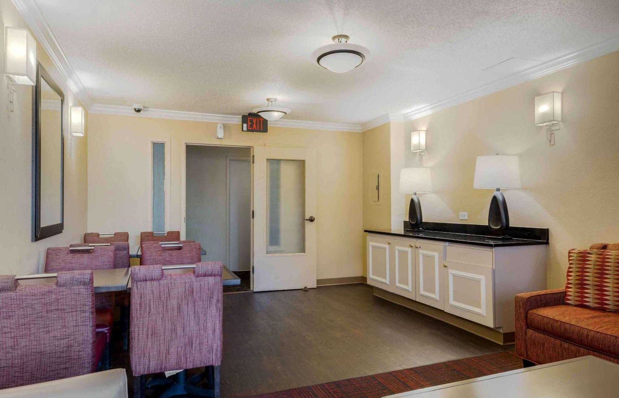 Extended Stay America Suites - Boston - Waltham - 52 4Th Ave Exterior foto