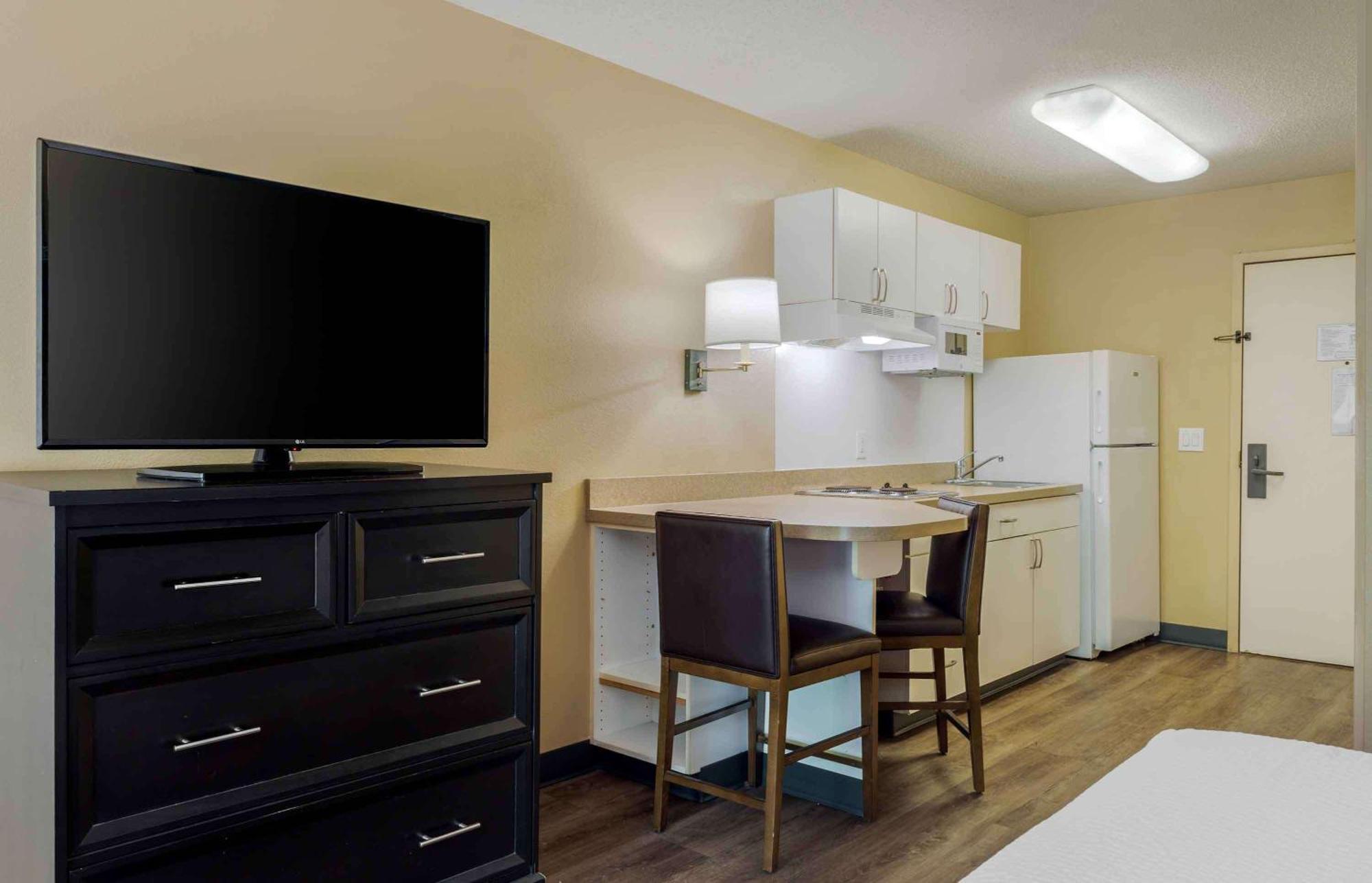 Extended Stay America Suites - Boston - Waltham - 52 4Th Ave Exterior foto